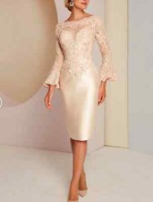 Elegante abito corto pizzo mamma della sposa con tubino spacco lunghezza sotto ginocchio