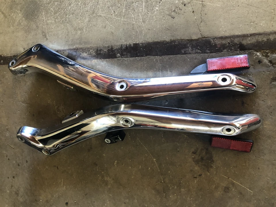 Suzuki Boulevard 1800 VLR1800 C109RT 08 09 2008 2009 OEM Rear Fender Struts - Image 4 of 4