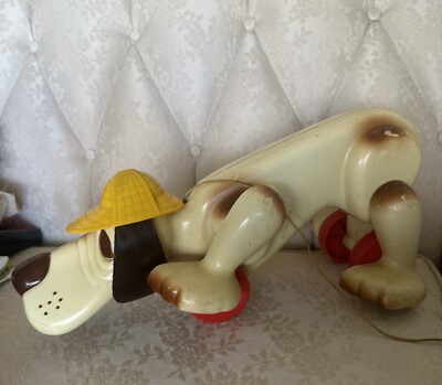 Vintage 1970s Hasbro Digger The Hound Dog Sleuth Detective Pull String Toy