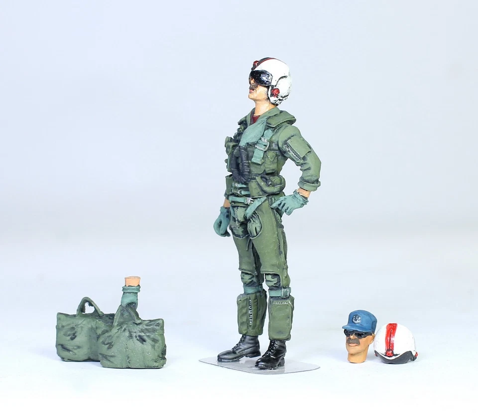 PreSale US Navy Pilot (for F14, F-18, A-7, A-6) 1:32 Pro Built Model - Image 2 of 4