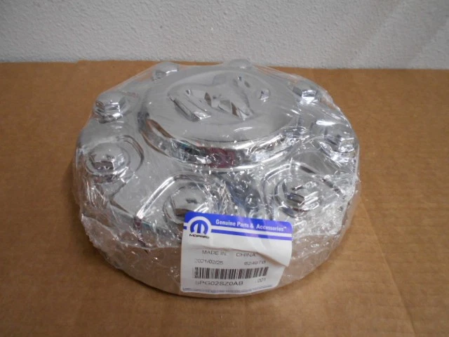 Tapa central de rueda Mopar original 68636895AA Foto 3 de 4
