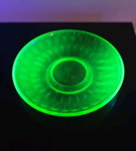 Vintage Uranium Federal Glass, Hazel-Atlas "Ribbon"