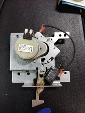 00489102 489102 Thermador Door Latch Assembly