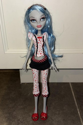 #ad Monster High Dead Tired Ghoulia Yelps Doll Mattel 2010 $30.00