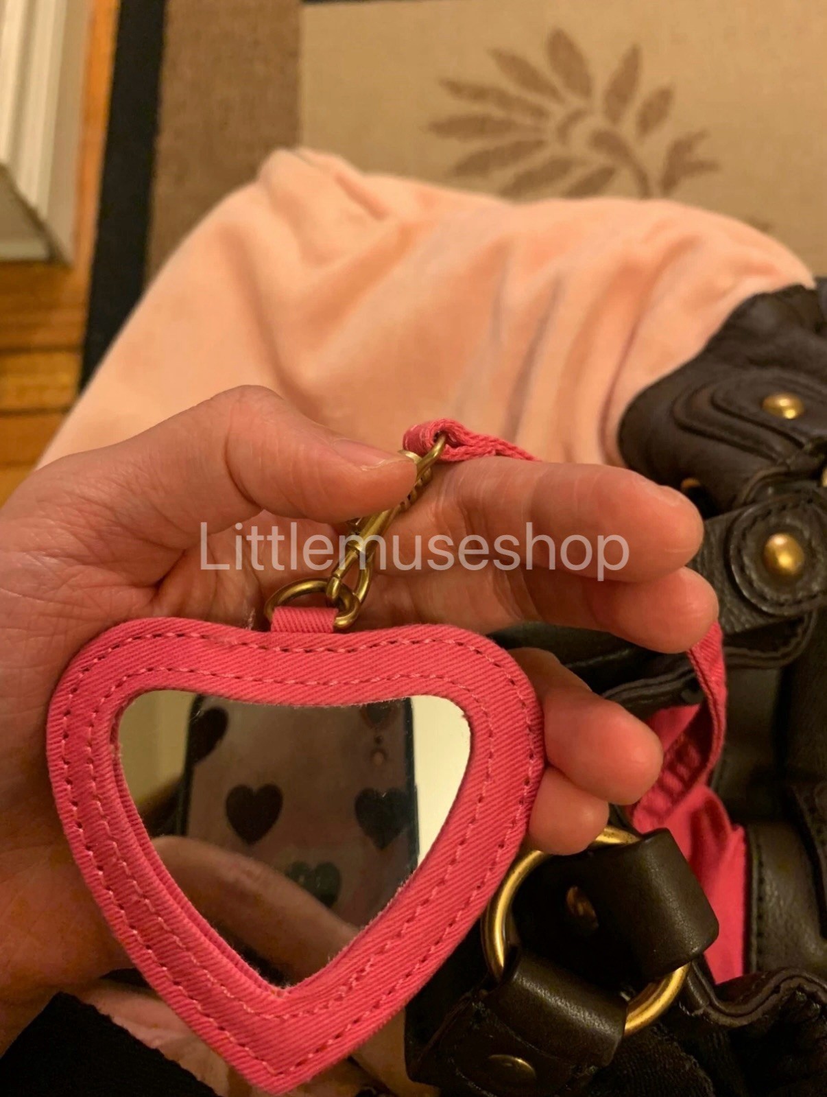 Vintage Juicy Couture Pink Velour Daydreamer Bag Logo Purse Bow Mirror Y2K image 8
