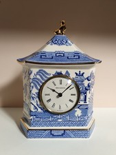 A beautiful Wedgwood Porcelain  Mantel Clock By Danbury Mint VGC