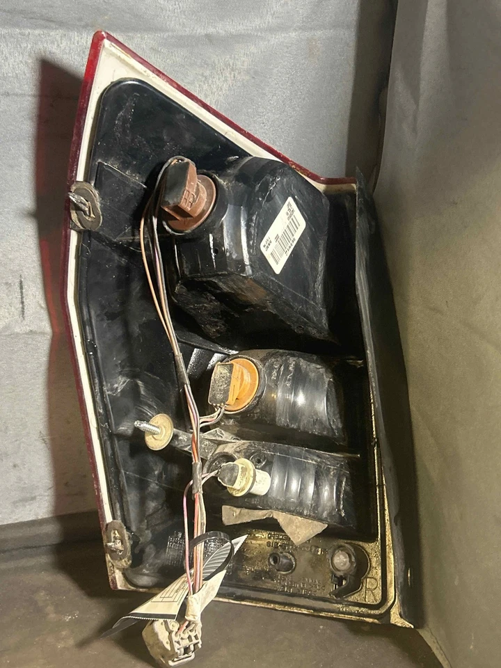 Fits 2005-2008 Dodge Magnum Right Taillight Assembly OEM:04805966AH Foto 4 de 4