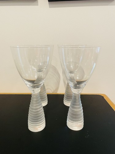 Set 4 LSA Brand ORGANZA 7 7/8" Glass Wine Goblets Frost Stem - Picture 2 of 4