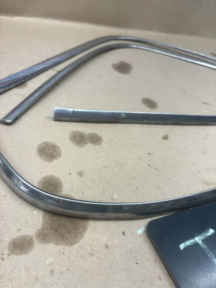 1981-1993 Dodge W250 D100 W150 REGULAR SINGLE CAB ROOF DRIP RAIL TRIM SET ROYAL - Image 3 of 4