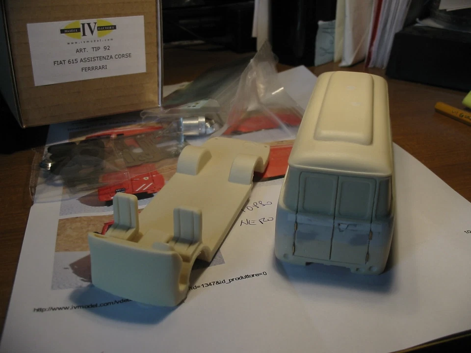 kit Fiat Furgone 625 Assistenza Corse Ferrari - IV Model Factory 1/43 - Immagine 3 di 4