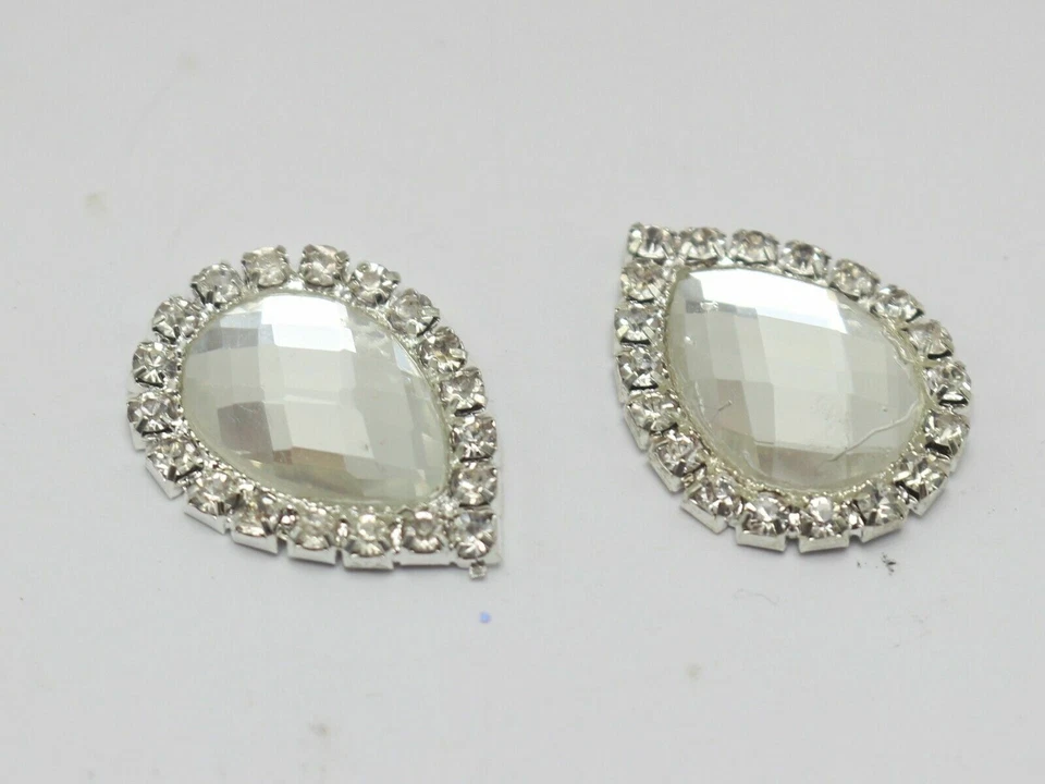 10 Crystal Rhinestone Cabochons Button Flatback Teardrop Oval Wedding Invitation - Image 4 of 4