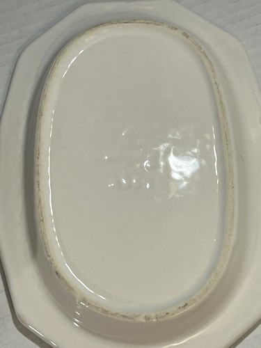 White Stoneware Gravy Boat with Matching Under Plate Set - Picture 13 of 17