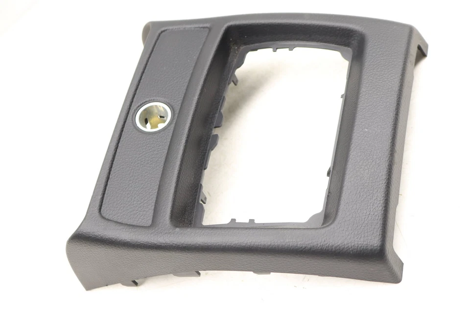 BMW 435I XDRIVE 2015-2016 - consola central trasera montura/bisel 9248227 Foto 3 de 4