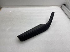 Tesla Model Y 2023 Links Armlehne 149804400D RSD8168