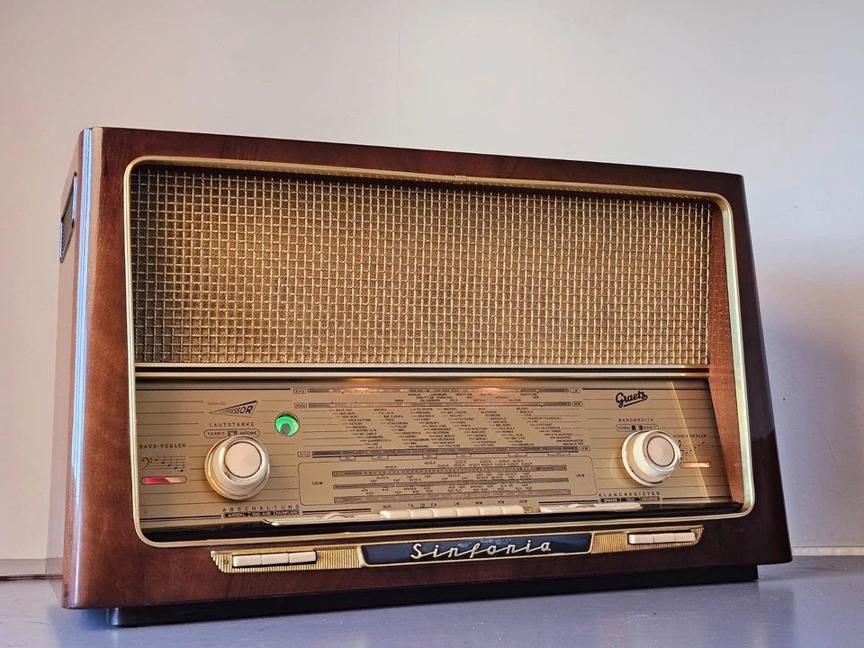 RADIO GRAETZ TUBERÍA, MODELO SINFONIA 522. UN AÑO DE GARANTÍA (VER VÍDEO) Foto 2 de 4