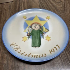 Vintage Collectible Schmid 1977 Christmas Plate By Str Berta Hummel Herald Angel