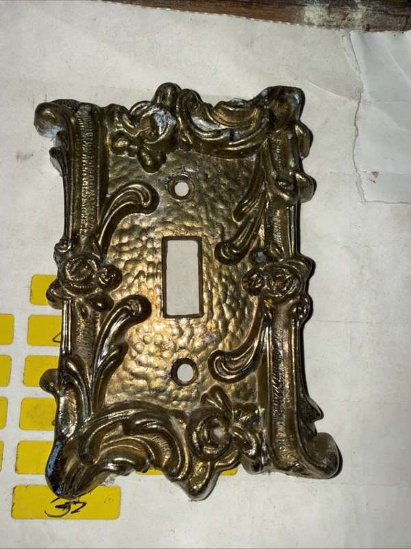 Vernon Vintage Brass Ornate Floral Dual Switch plate Cover PlateMint Condition