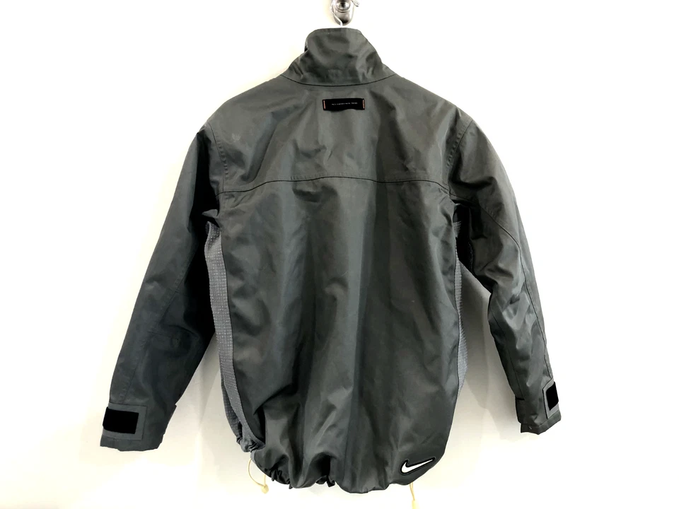 NIKE ACG Todas las Condiciones Equipo Capa Exterior 3 Gris Mujer Chaqueta Abrigo Mediano (8-10) Foto 2 de 4