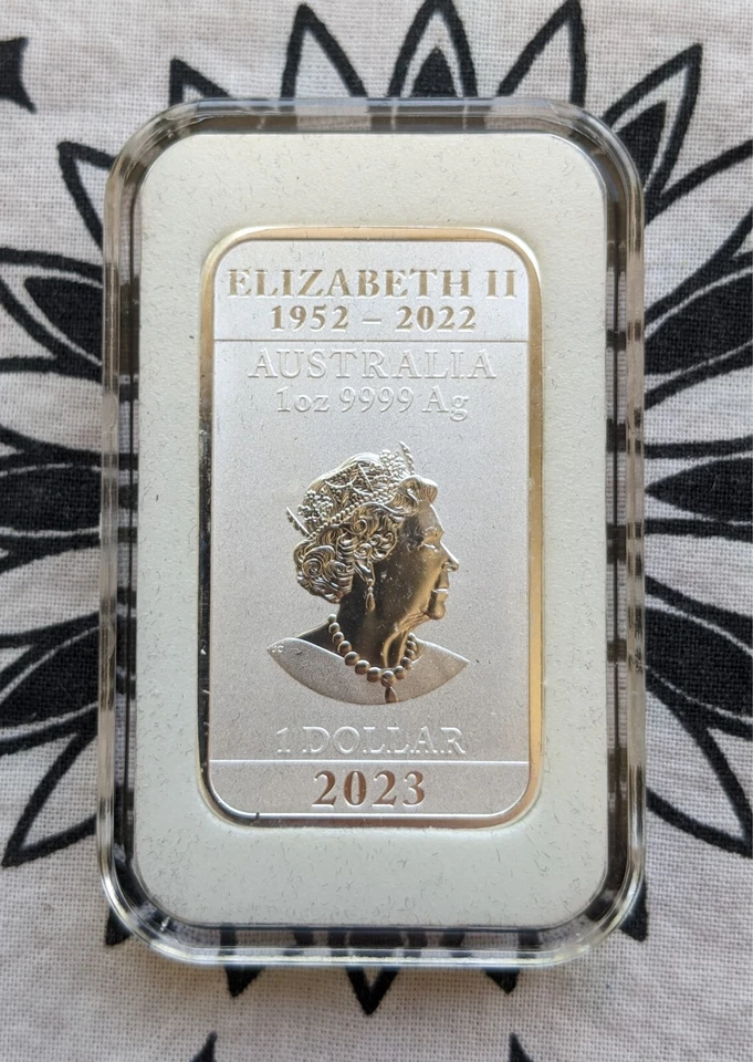 Australia 2023 1 oz Plata .9999 Año del Dragón Isabel II Perth Casa de la Moneda BAR Foto 3 de 4