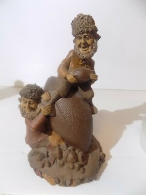 Tom Clark Split T & Flex D 2 Gnomes on Football  Cairn 8''