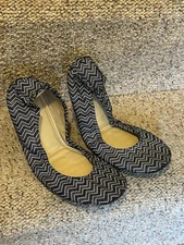 Storehouse Flats Size 10 Foldable Leather Slip-On Black and White ZigZag Pattern