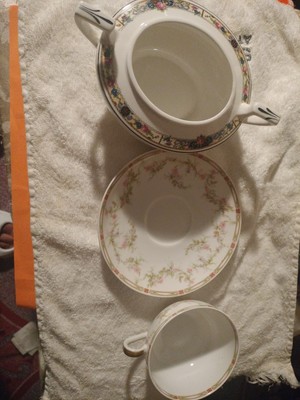 Elegantly Customized 1 sets of Genuine Collectibles Items. 19th & 20th Century.