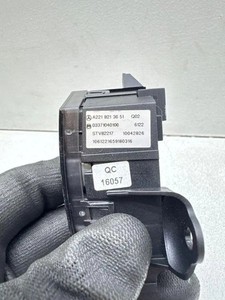 MERCEDES-BENZ S W221 Zentralverriegelungsschalter A2218213051 5.46 33340451