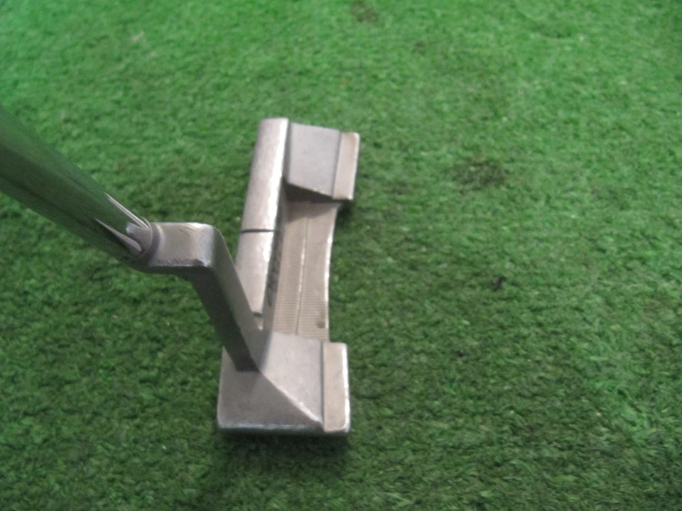 CLEVELAND HUNTINGTON BEACH SOFT 8.5 PUTTER, CLEVELAND STEEL SHAFT + GRIP, 33" - Image 2 of 4