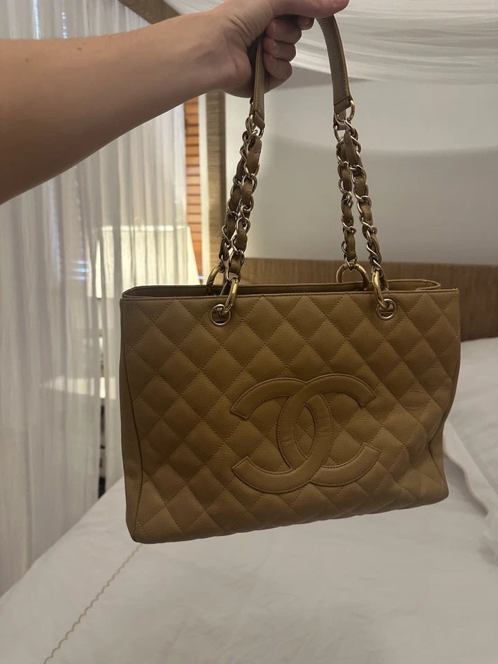 Сумка наплечная CHANEL бежевая кожа - Изображение 2 из 4