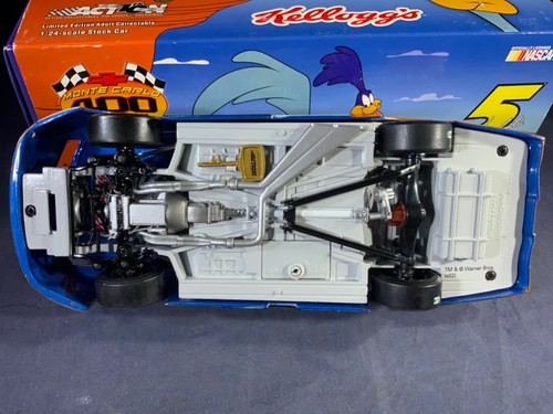 W7-8 TERRY LABONTE #5 KELLOGG’S / LOONEY TUNES - BANK - 2002 CHEVY MONTE CARLO - Picture 8 of 8