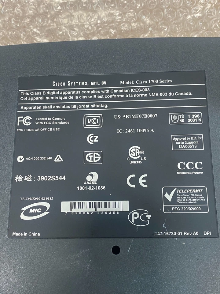 CISCO 1721 - 10/100 Modular Access Ethernet Router  - 3902S544 - Image 4 of 4