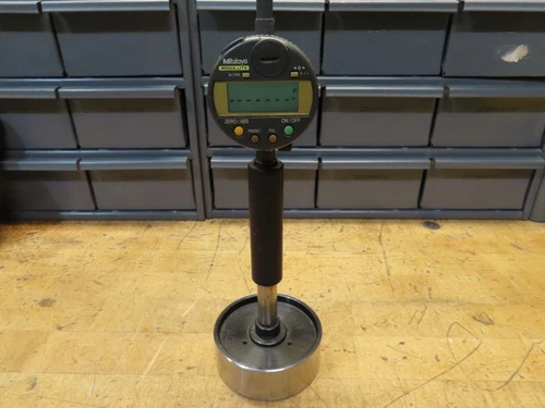 Mitutoyo 543-252B .00005" grad & round smooth gage