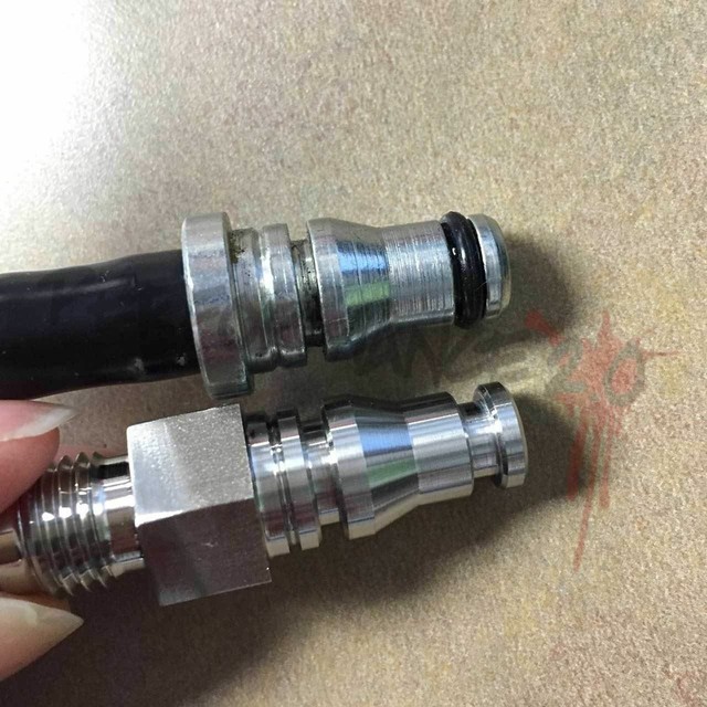 T56 / TR6060 HYDRAULIC CLUTCH LINE ADAPTER AN4 STAINLESS MUSTANG LSX