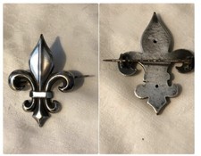 Broche Ancienne Fleur de Lys 4cm Argentée Collection