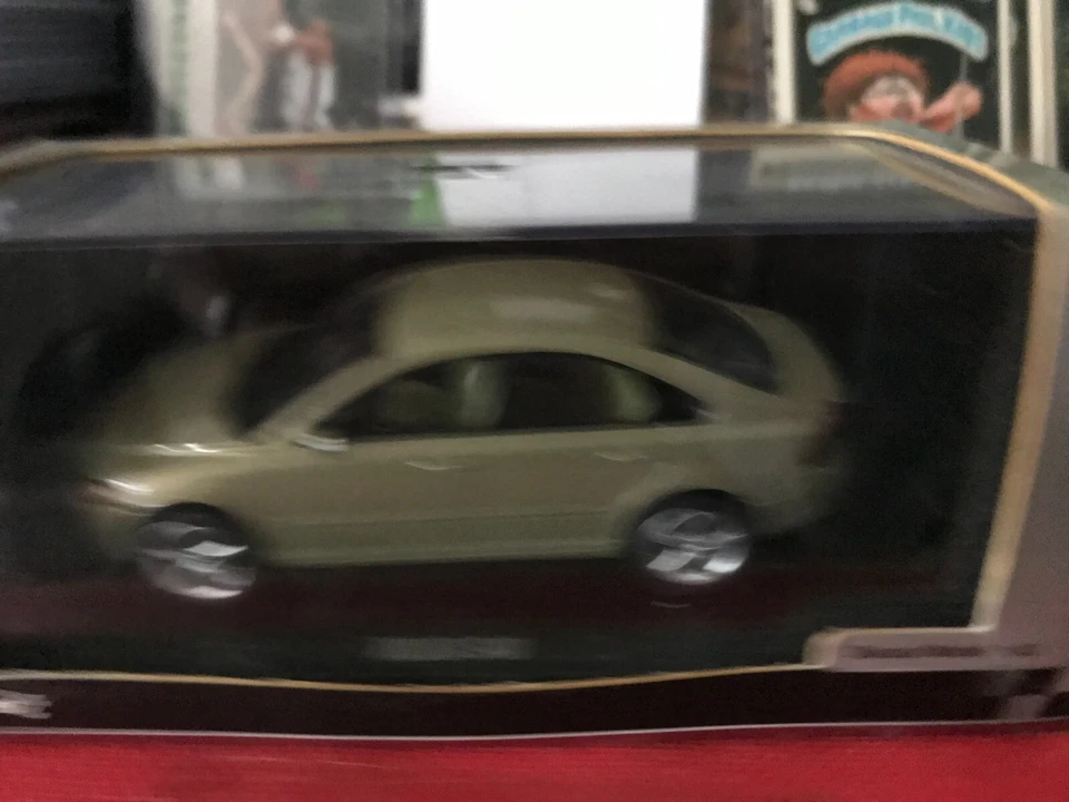 wonderful diecast-PR-modelcar 1/43 VOLVO S40 Saloon  - silvergreen metallic B802 - Image 4 of 4