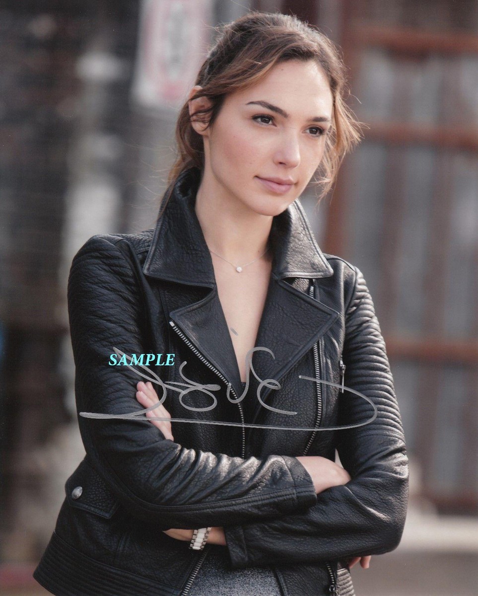 GAL GADOT #2 REPRINT 8X10 PHOTO AUTOGRAPHED SIGNED MAN CAVE GIFT
