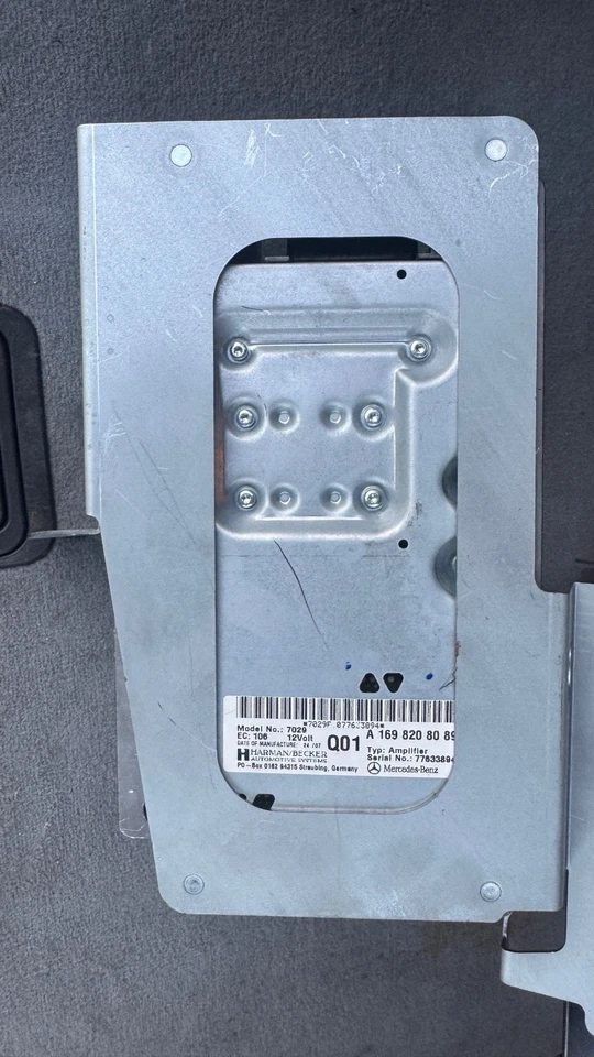 03-09 Mercedes CLK350 CLK550 CLK500 W209 Audio Amplifier Amp 1698208089 Oem - Image 2 of 2