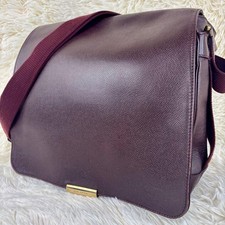 Borsa a tracolla Louis Vuitton Taiga tracolla in pelle