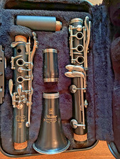 YAMAHA ADVANTAGE CLARINET YCL-200AD WITH HARD SHELL CASE