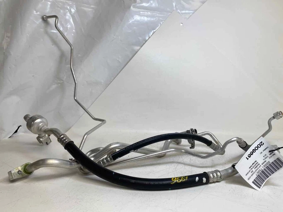 Manguera de aire acondicionado para Ford Fiesta 2014 2015 2016 2017 2018 2019 Foto 3 de 4