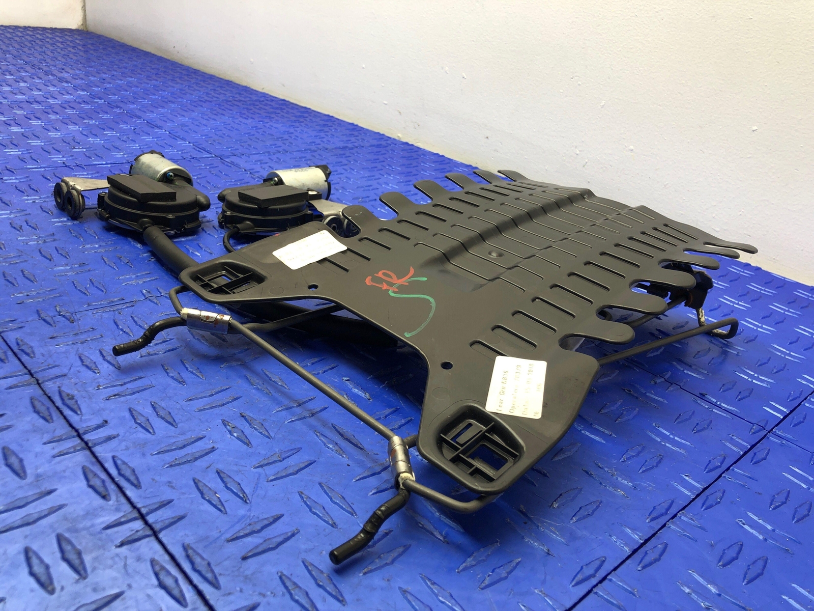 2013-2021 MASERATI QUATTROPORTE M156 FRONT RIGHT SEAT LUMBAR SUPPORT PAD W/MOTOR