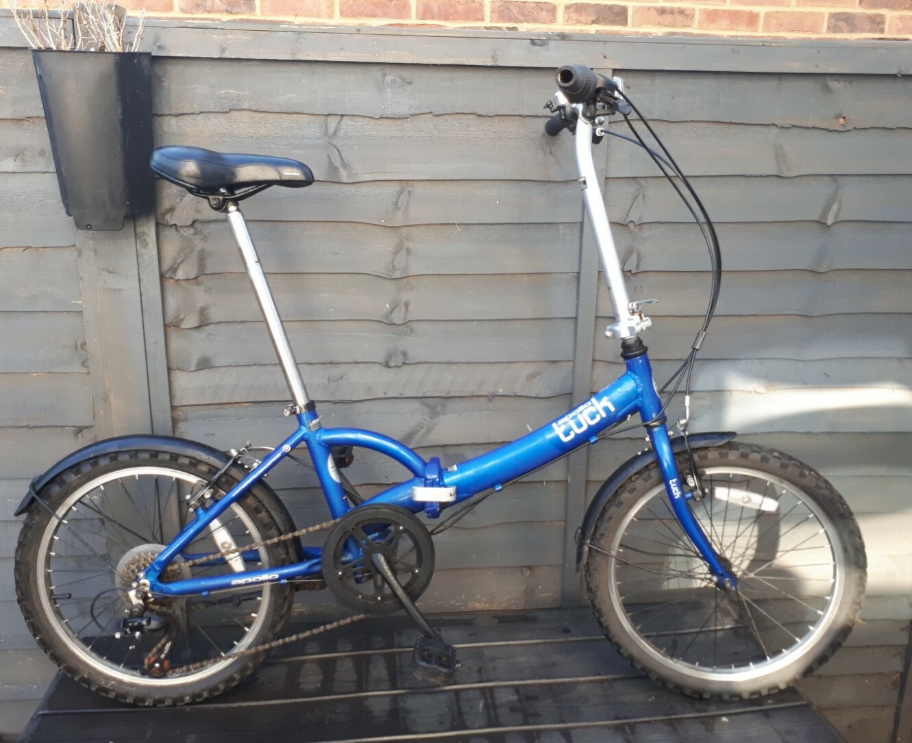 Apollo Tuck, Folding Bike, Aluminium Commuter Bike Folding Bikes 4U Folding Bikes 4U