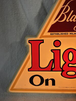 VINTAGE BLATZ LIGHT BEER ON TAP PLASTIC SIGN 15 1/2