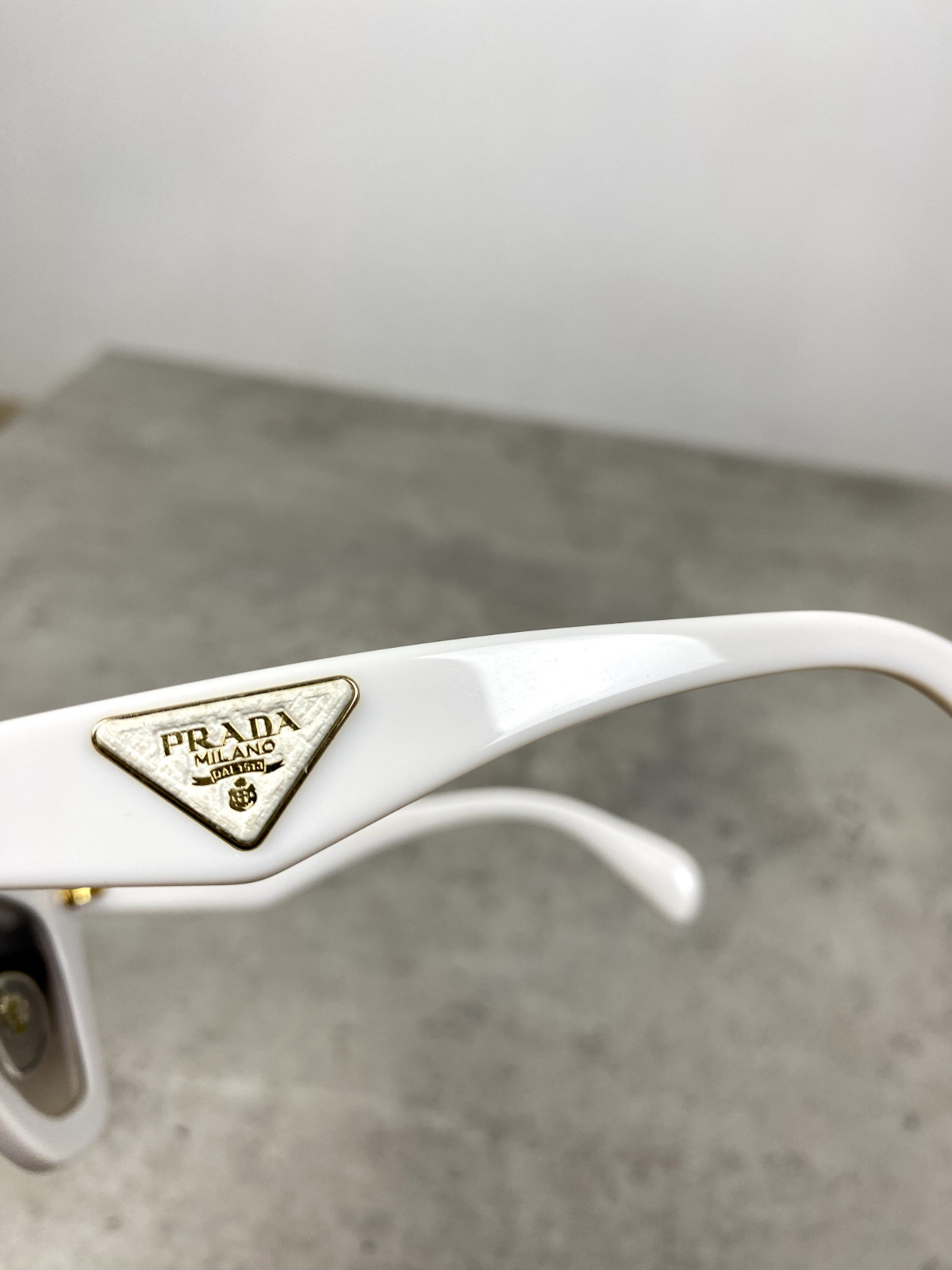 RARE PRADA MILANO Ornate Saffiano Leather Sunglasses SPR 14S image 2