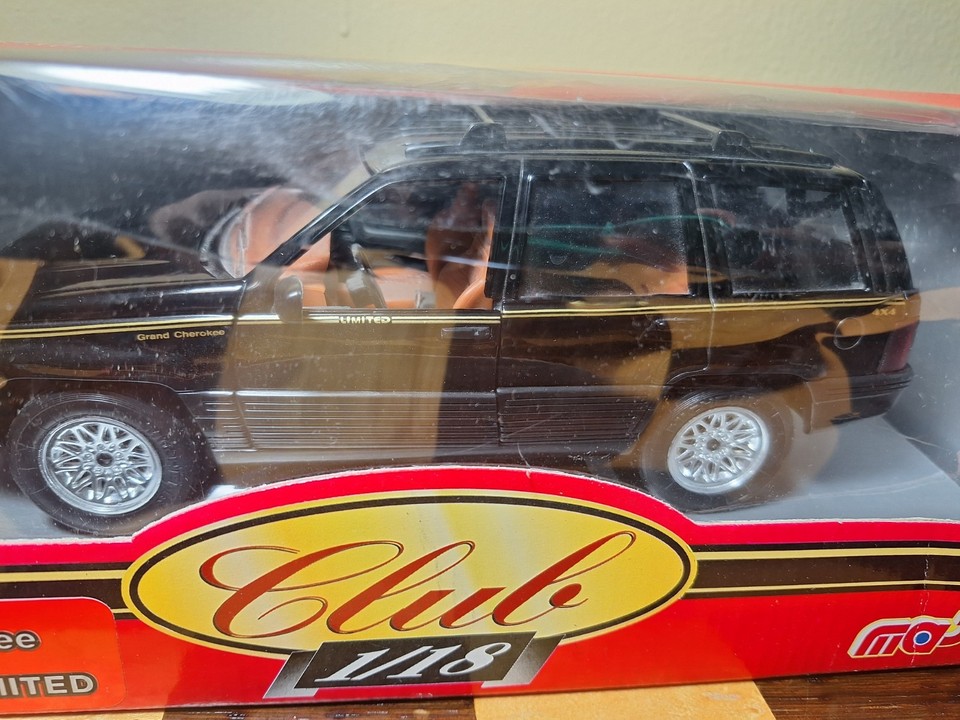 Miniature Majorette - Jeep Grand Cherokee Limited Rouge, échelle 1/18 (neuve En Boîte)