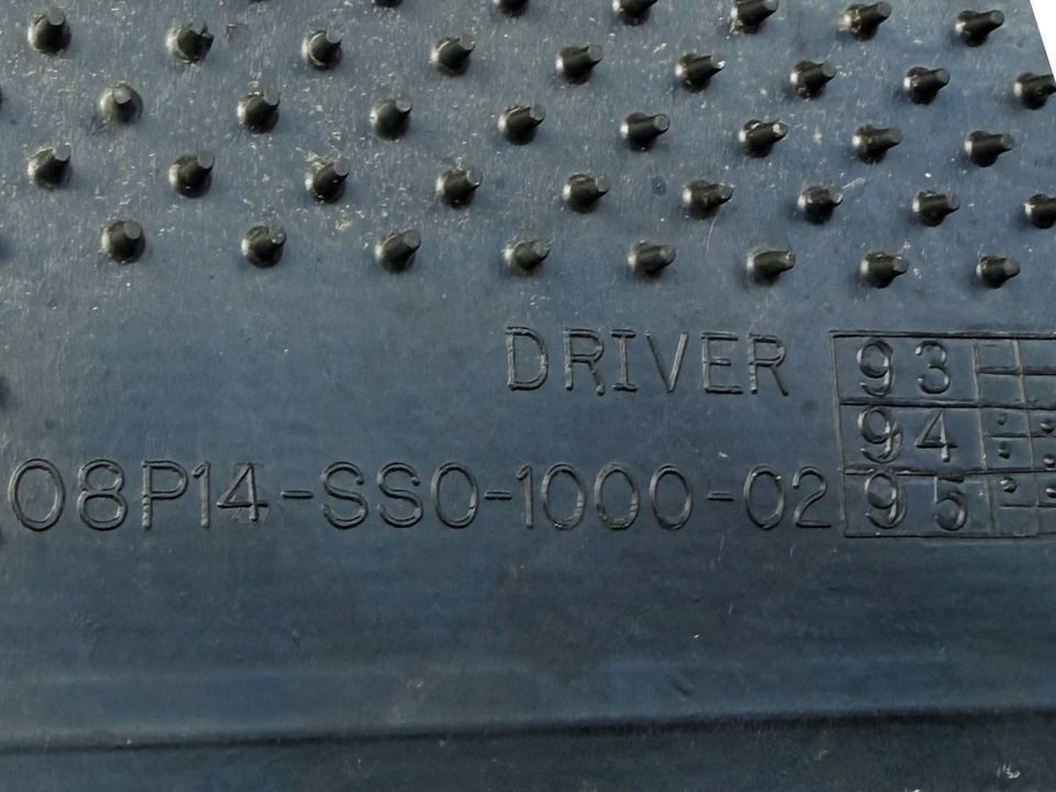 Оригинальные напольные коврики передние и задние для Honda Prelude 92–95 годов выпуска желтовато-коричневые - Изображение 3 из 3