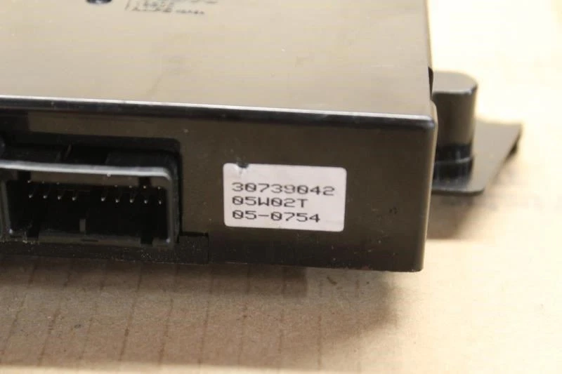 Volvo V70 2005 módulo asiento delantero izquierdo conductor 30739042 Foto 3 de 4