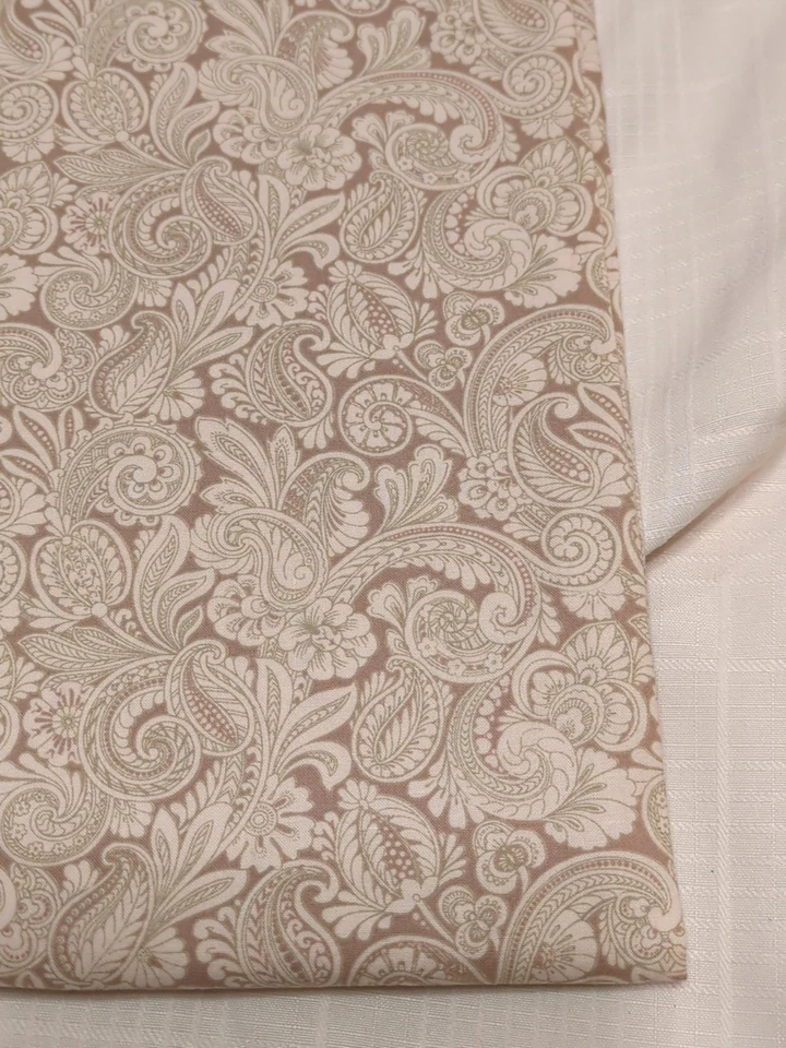 "Tela de acolchado de algodón marrón tostado cachemira David textiles 3 yardas x 44""" Foto 2 de 4