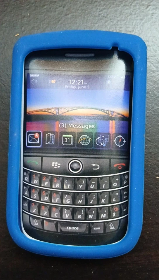 Funda rígida de goma Blackberry con brillo para BlackBerry Tour 9630 Foto 3 de 3