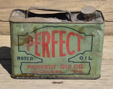 Vintage Perfect Motor Oil Company 1/2 Gallon Advertising Can La Crosse WI  -RARE